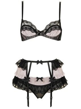 Agent Provocateur Fifi Bra & Garter Set